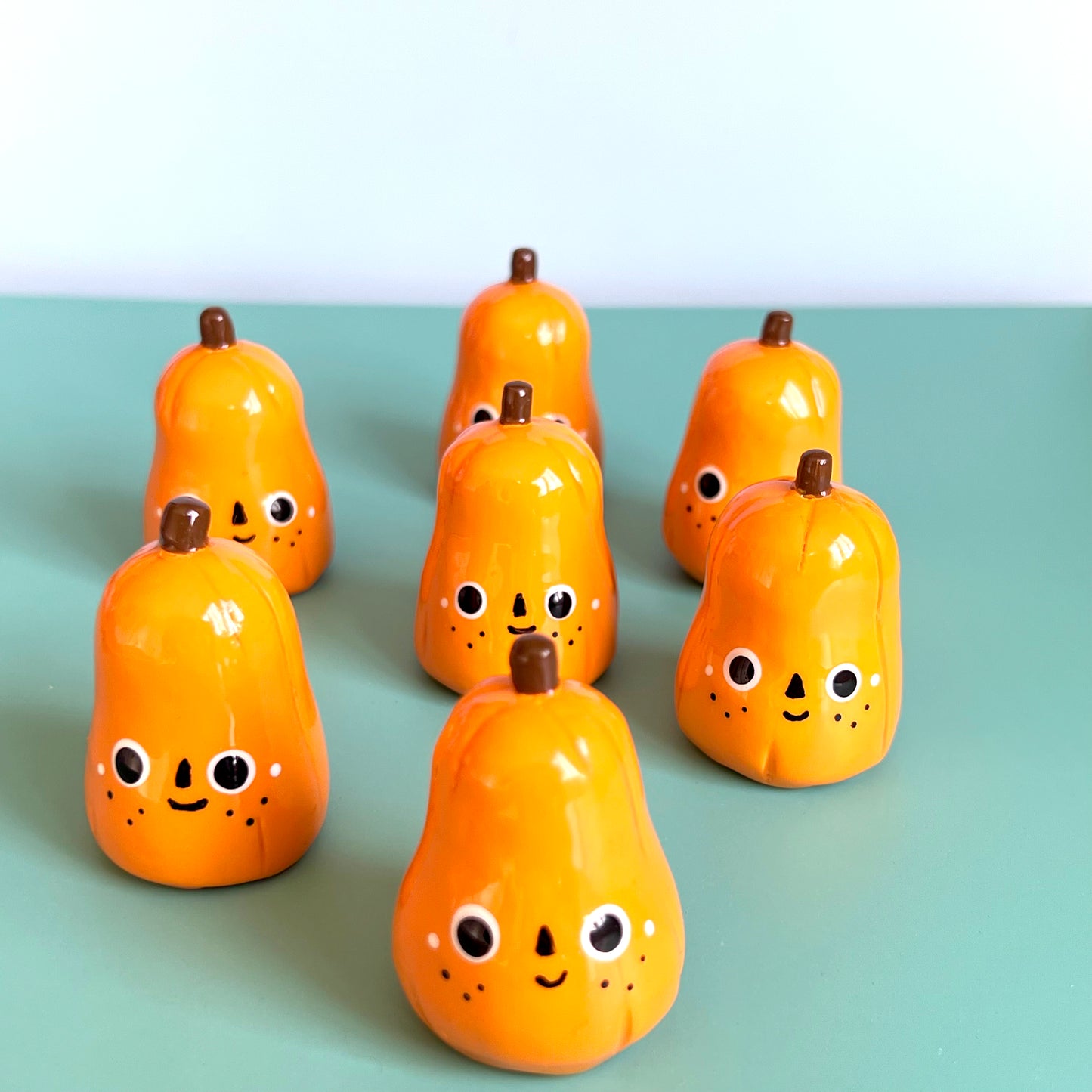 Pumpkin Desk Friend 02